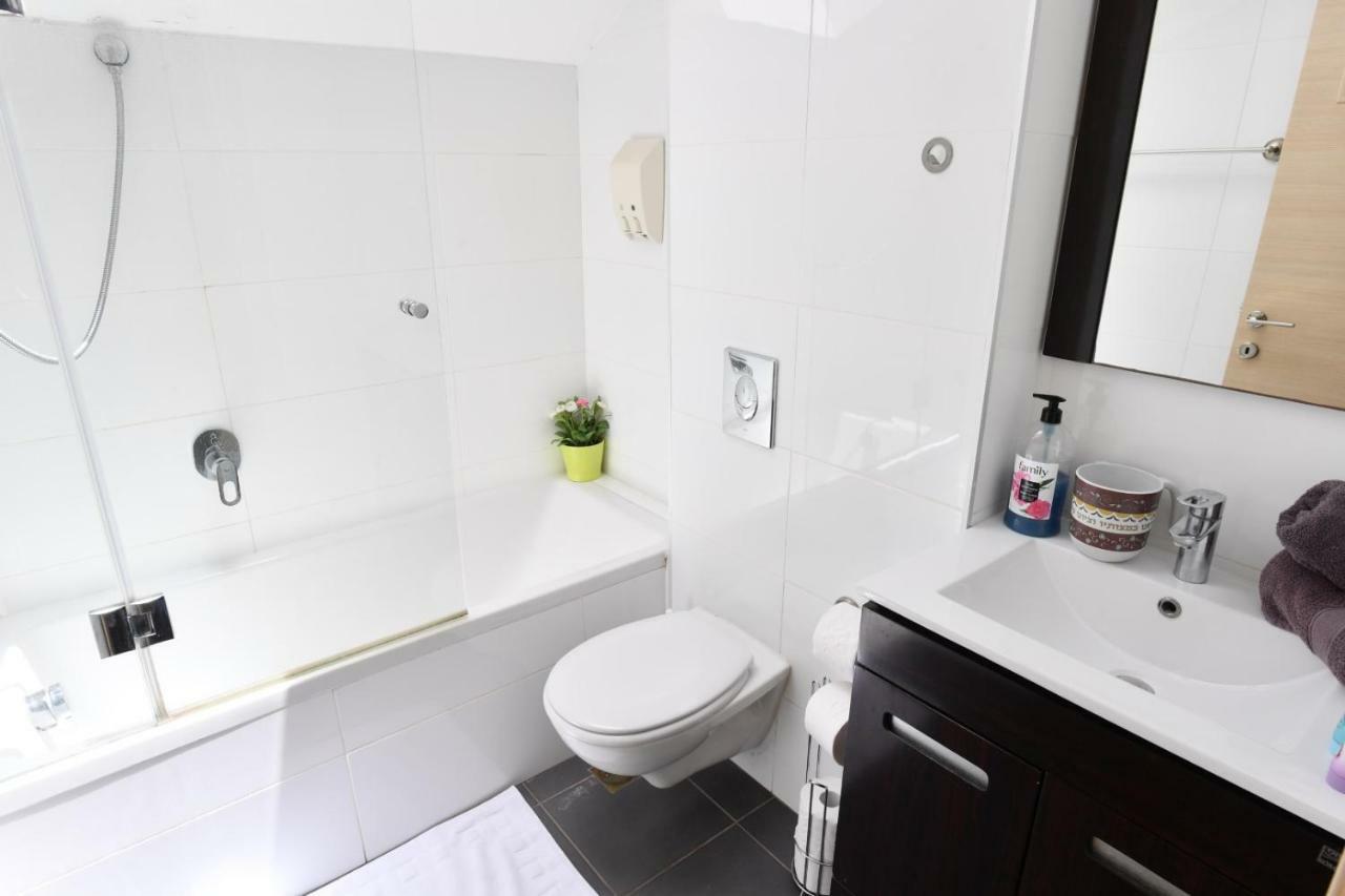Saidoff, Amazing 4 Bedroom 3 Bath In City Center, Pool, Parking!!! Єрусалим Екстер'єр фото
