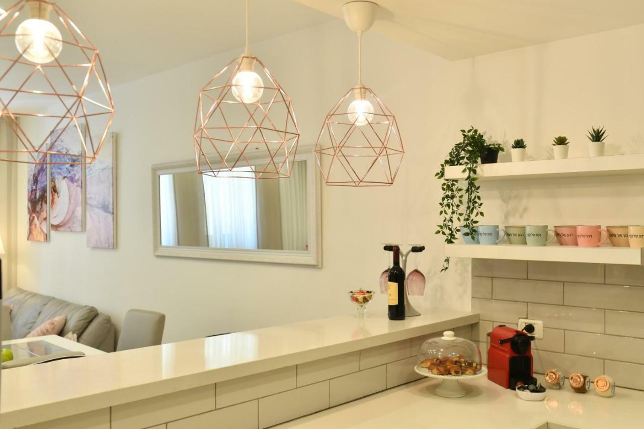 Saidoff, Amazing 4 Bedroom 3 Bath In City Center, Pool, Parking!!! Єрусалим Екстер'єр фото