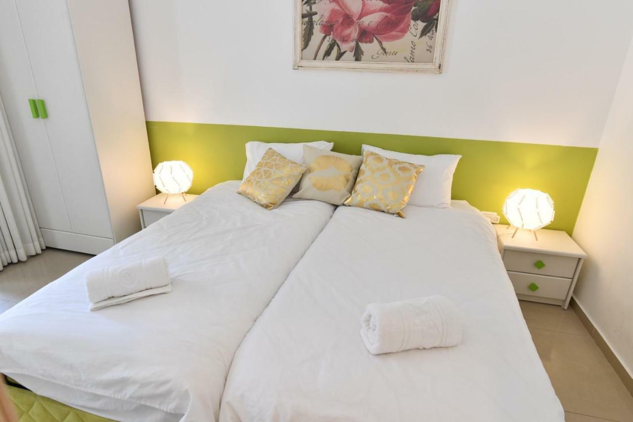 Saidoff, Amazing 4 Bedroom 3 Bath In City Center, Pool, Parking!!! Єрусалим Екстер'єр фото